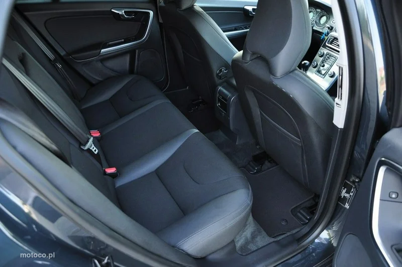 Volvo V60 27