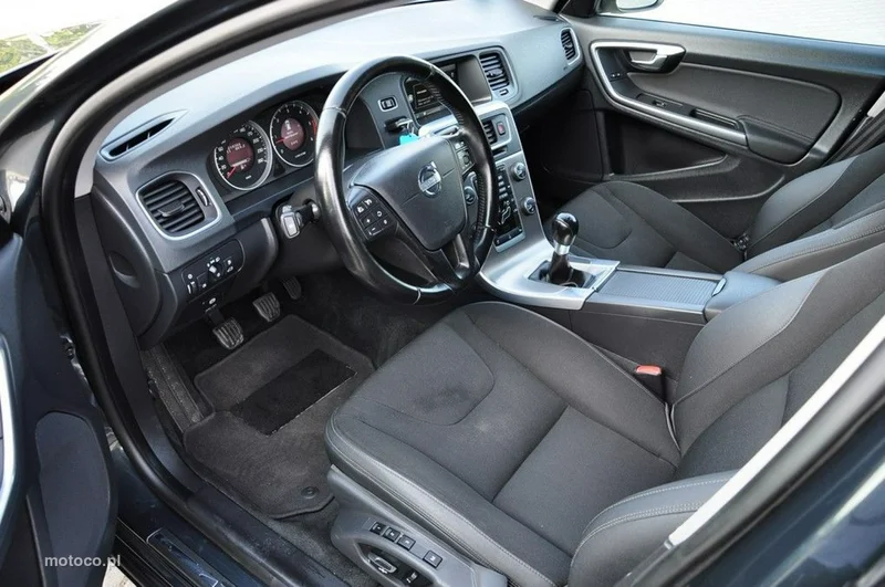Volvo V60 30