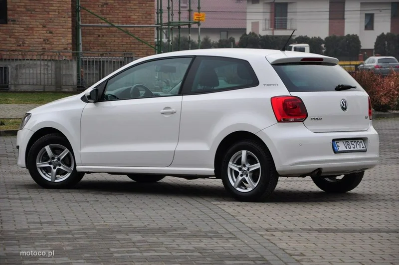 Volkswagen Polo V 6R 21