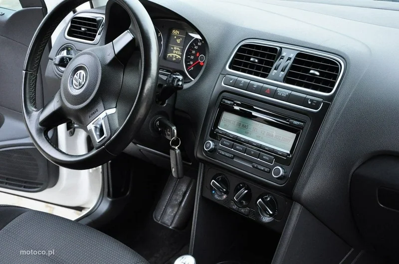 Volkswagen Polo V 6R 28
