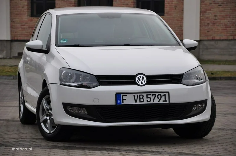 Volkswagen Polo V 6R 8