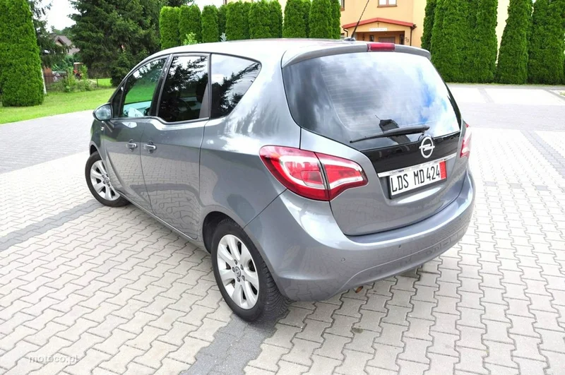 Opel Meriva B 22