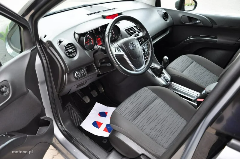 Opel Meriva B 28