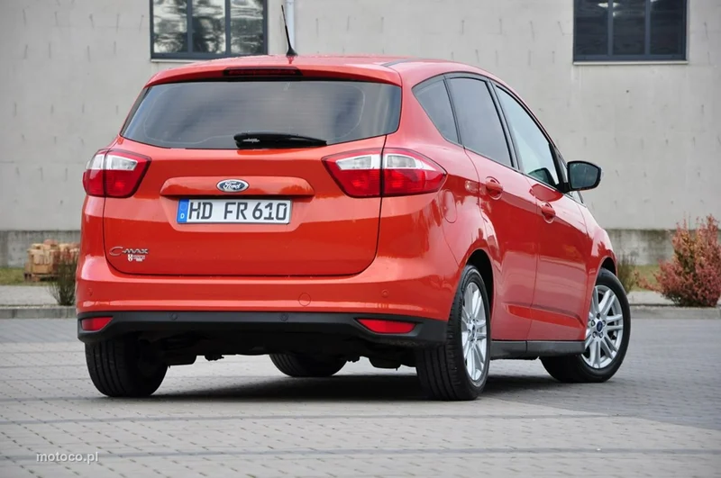 Ford C-Max II 12