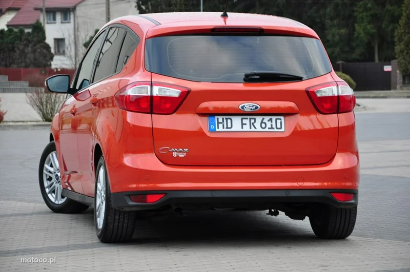 Ford C-Max II 20