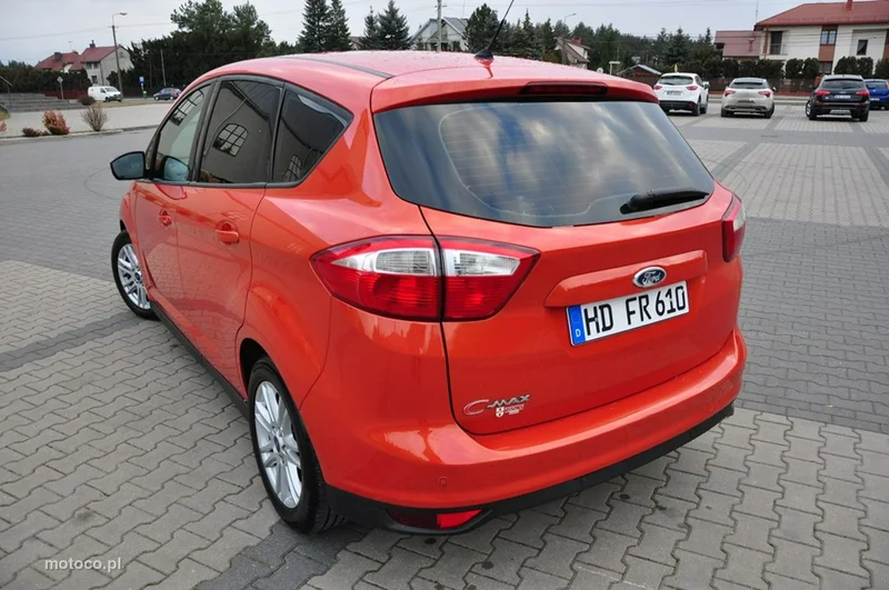 Ford C-Max II 24