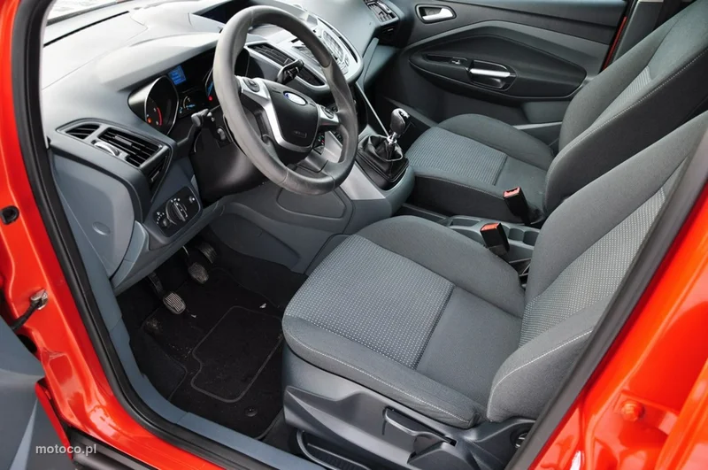 Ford C-Max II 29