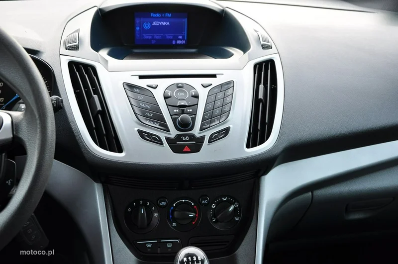 Ford C-Max II 32