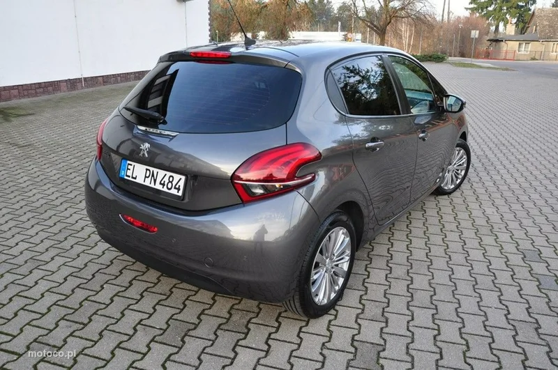 Peugeot 208 14
