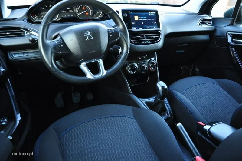 Peugeot 208 39