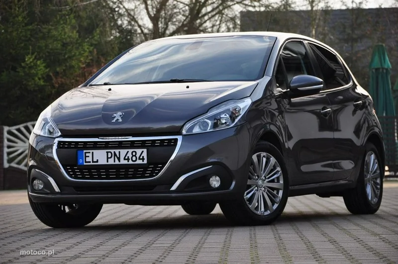 Peugeot 208 6
