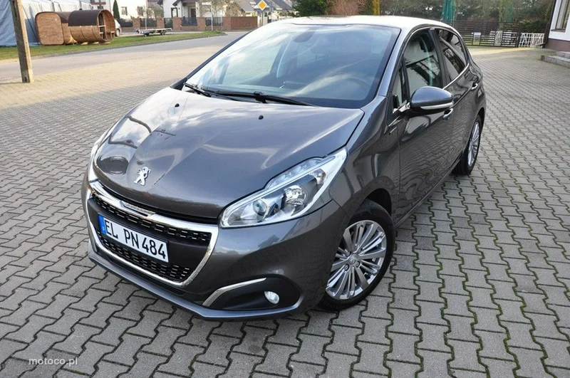 Peugeot 208 7