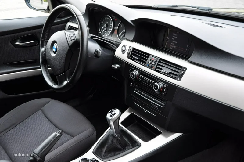 BMW Seria 3 E90 325 25