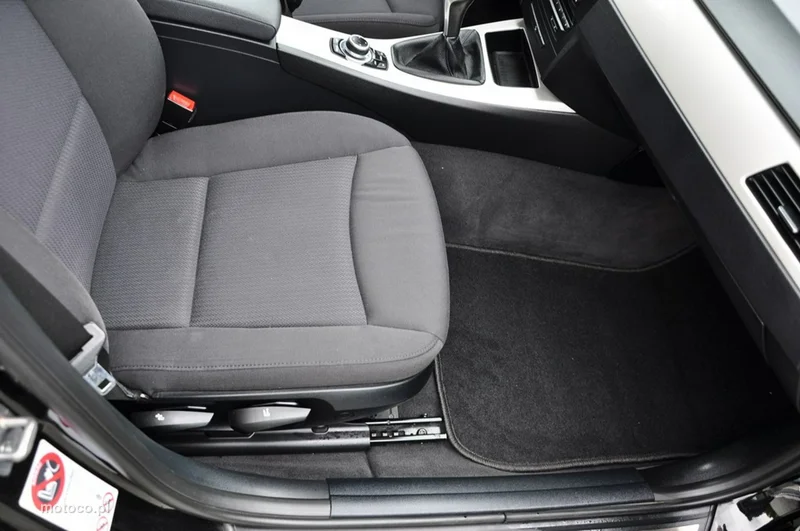 BMW Seria 3 E90 325 26
