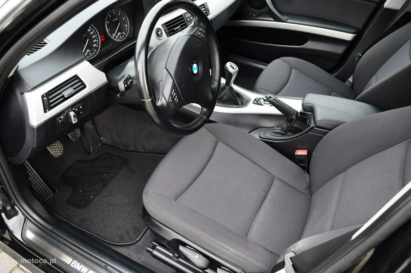 BMW Seria 3 E90 325 27