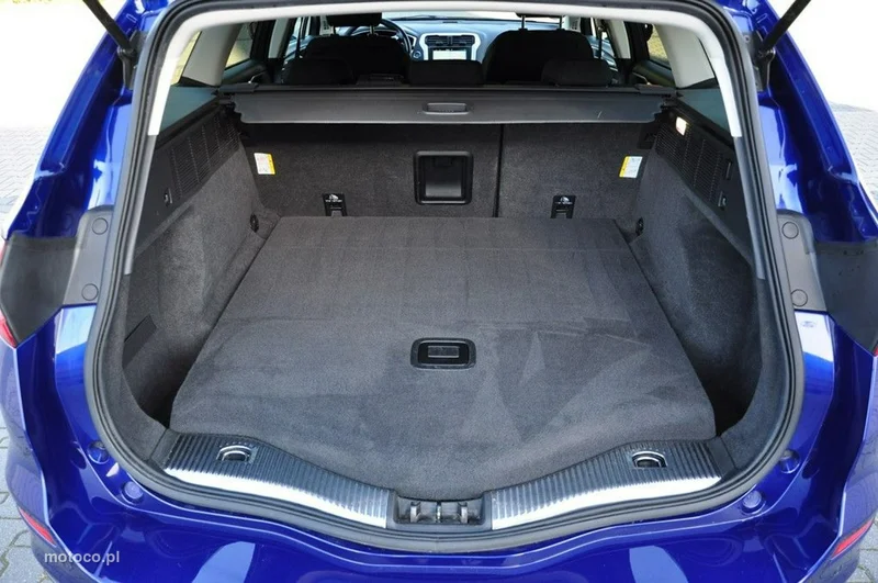 Ford Mondeo V 26
