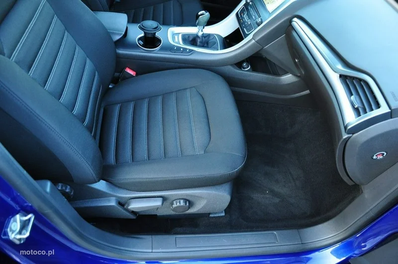 Ford Mondeo V 29