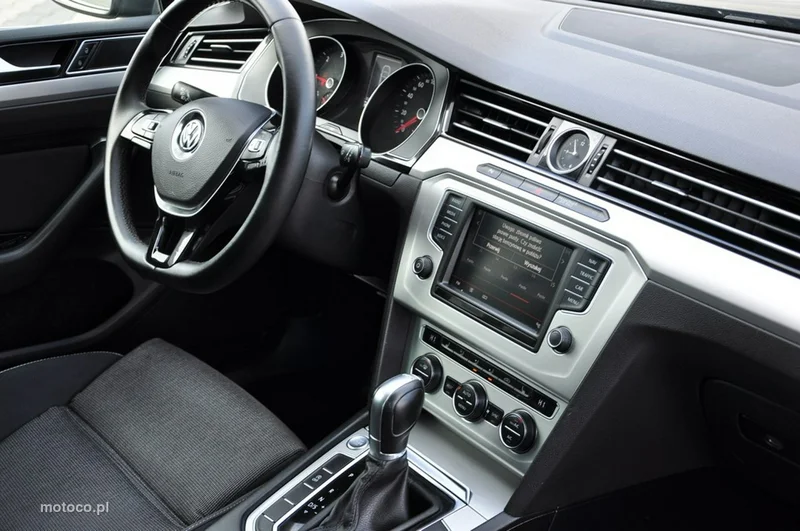 Volkswagen Passat Variant B8 27