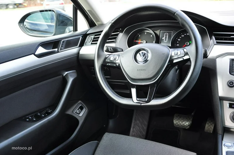 Volkswagen Passat Variant B8 31