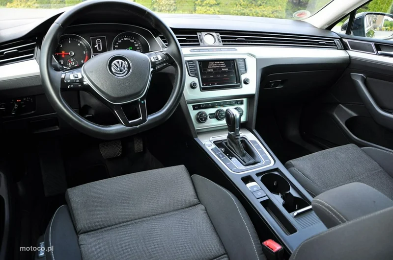 Volkswagen Passat Variant B8 35