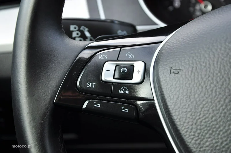 Volkswagen Passat Variant B8 37