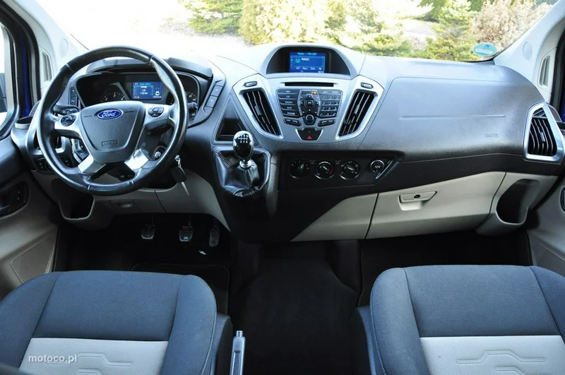 Ford Tourneo Custom 33