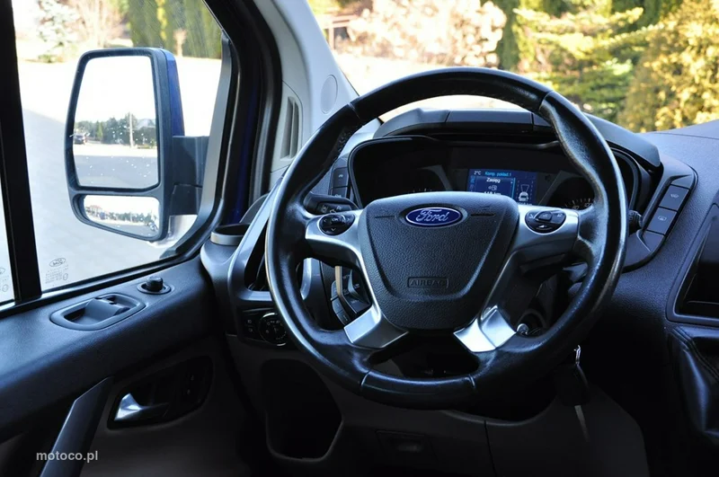 Ford Tourneo Custom 34