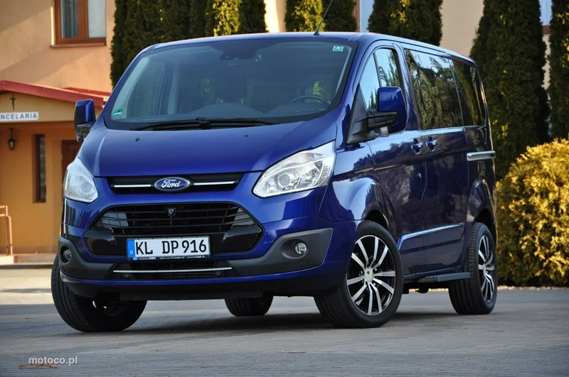 Ford Tourneo Custom 5
