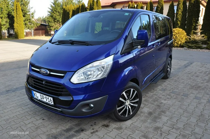 Ford Tourneo Custom 6