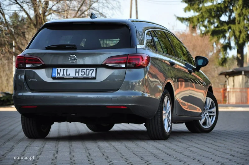 Opel Astra K 12