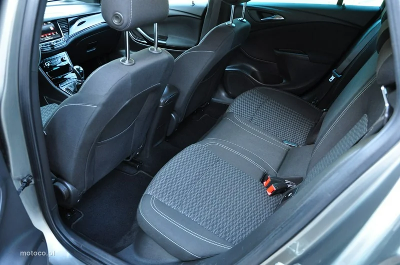 Opel Astra K 25