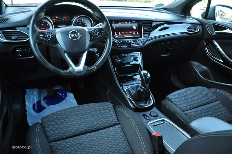 Opel Astra K 36