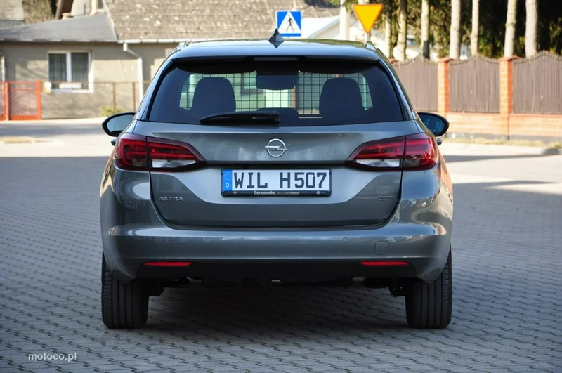 Opel Astra K 8