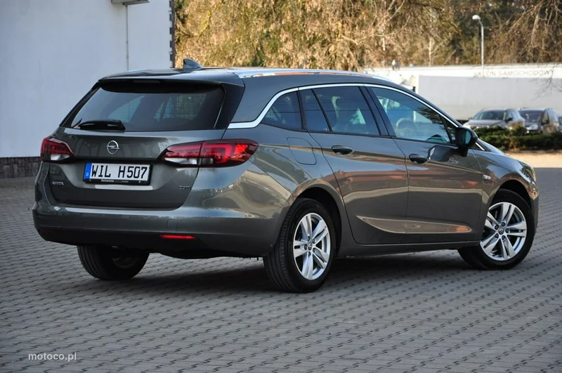 Opel Astra K 10