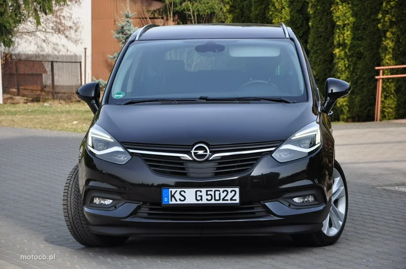 Opel Zafira C Tourer 2