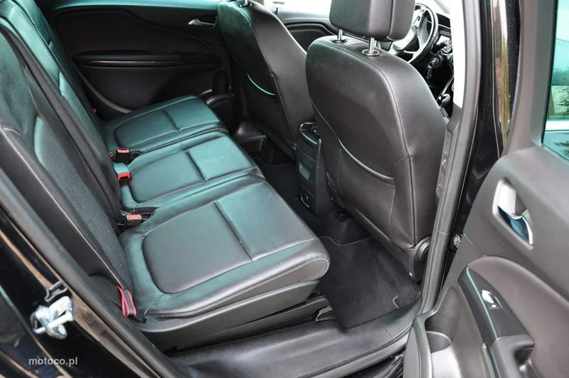 Opel Zafira C Tourer 28