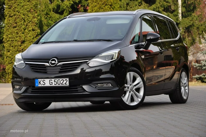 Opel Zafira C Tourer 5