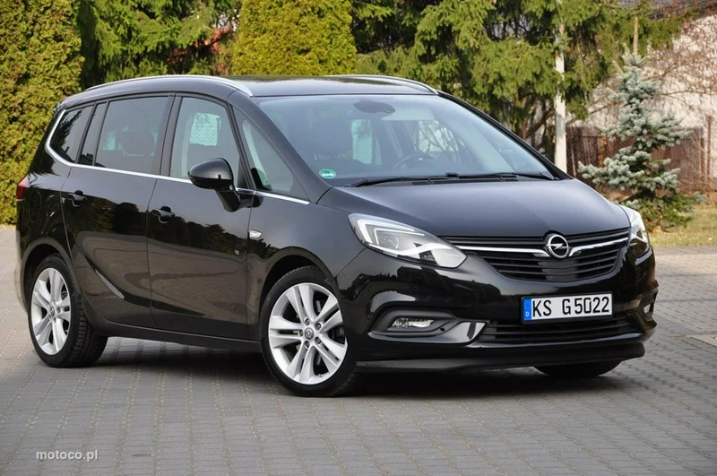 Opel Zafira C Tourer 9