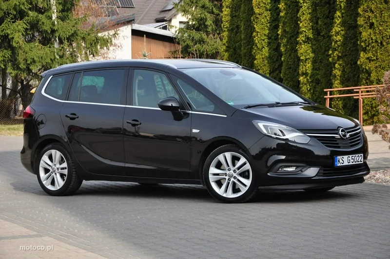 Opel Zafira C Tourer 10