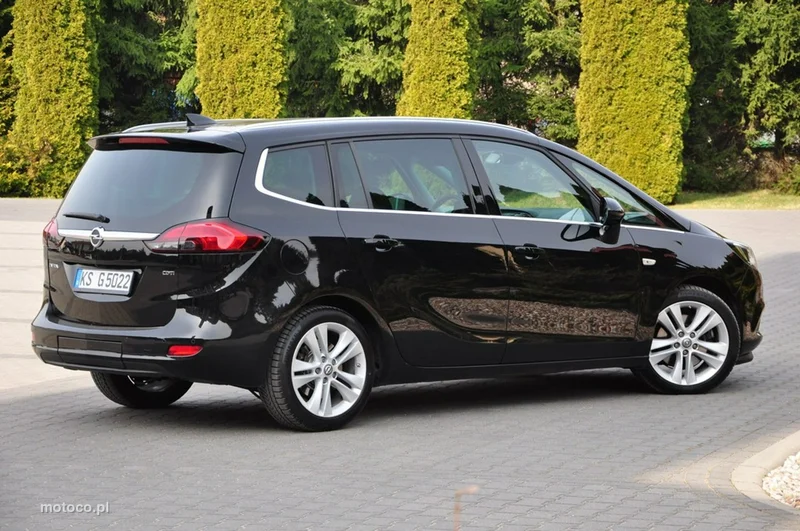 Opel Zafira C Tourer 15