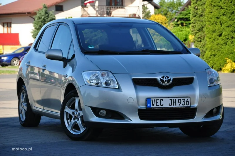 Toyota Auris E150 8