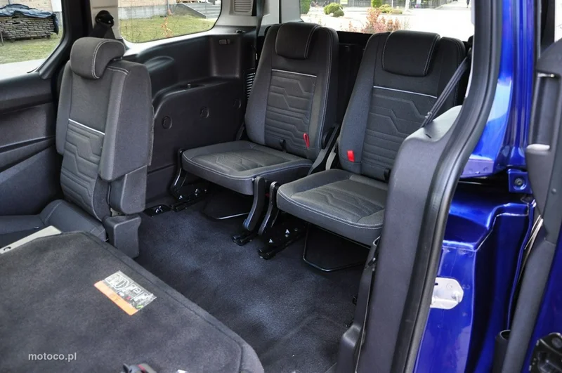 Ford Tourneo Connect 25