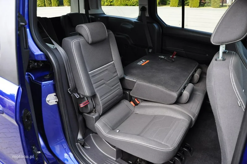 Ford Tourneo Connect 27