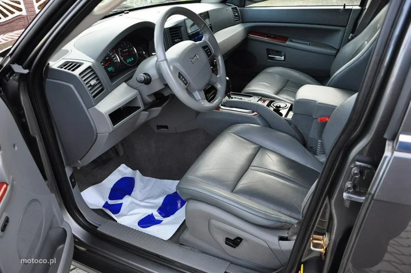 Jeep Grand Cherokee 32