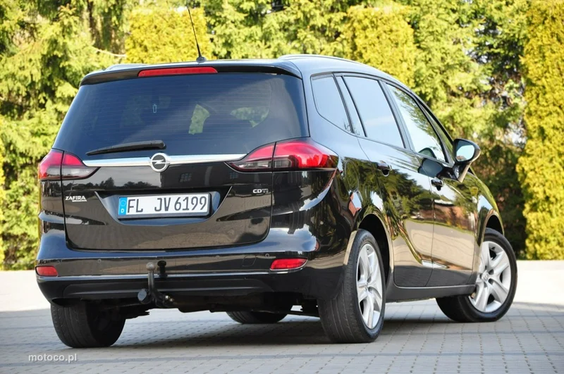 Opel Zafira C Tourer 16