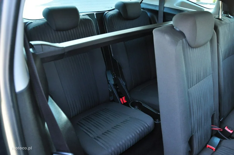 Opel Zafira C Tourer 27