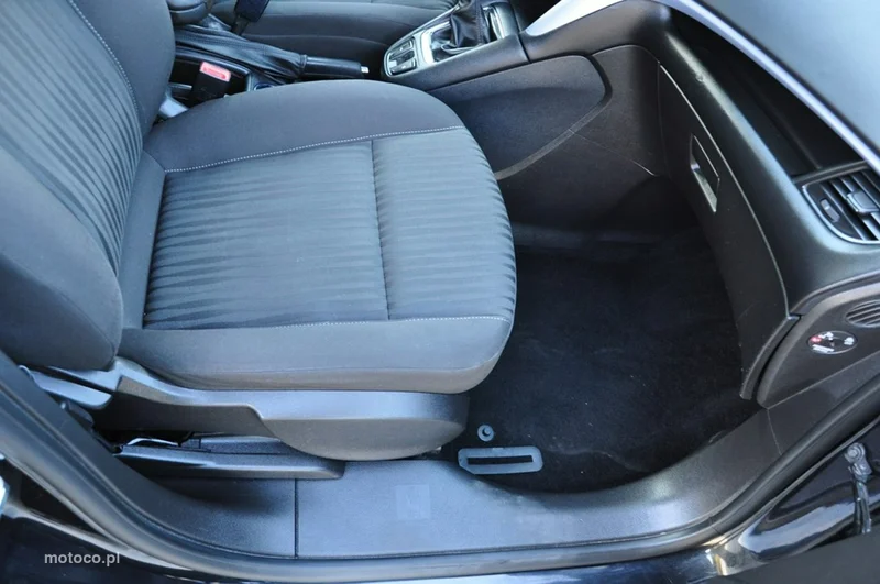 Opel Zafira C Tourer 29