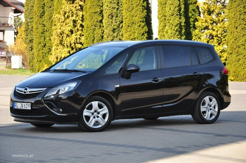 Opel Zafira C Tourer 4