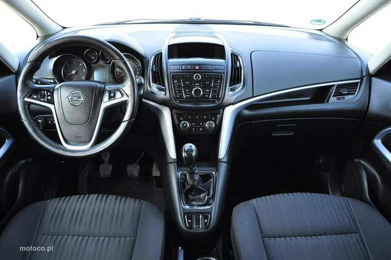 Opel Zafira C Tourer 31