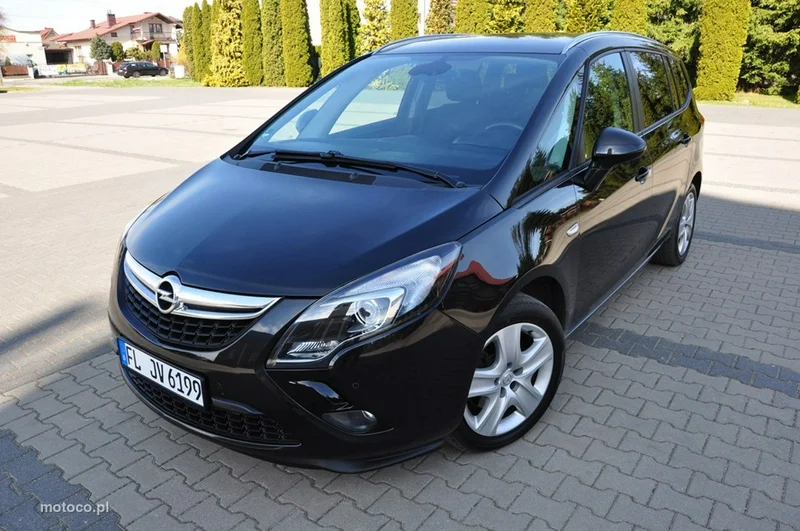 Opel Zafira C Tourer 6